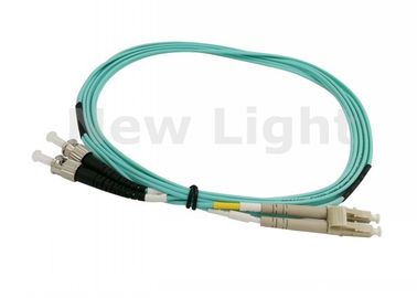Conector a dos caras con varios modos de funcionamiento 50/125 del polaco del UPC del cable del PVC del cordón de remiendo de la fibra del ST del LC